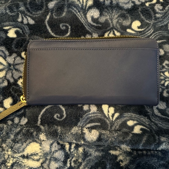 Kate spade zip around nylon wallet - Picture 2 of 3